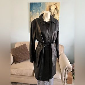 Leather Express trench  coat wt belt / size marked 11/12
